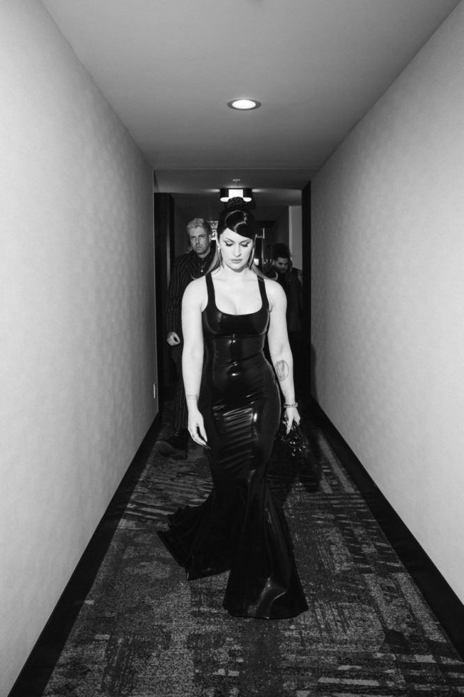 Courtney LaPlante of SPIRITBOX Grammy hallway